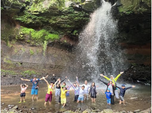 [長野縣淺間山]  - 緊急瀑布〜溯溪祕境的[徒步]の画像