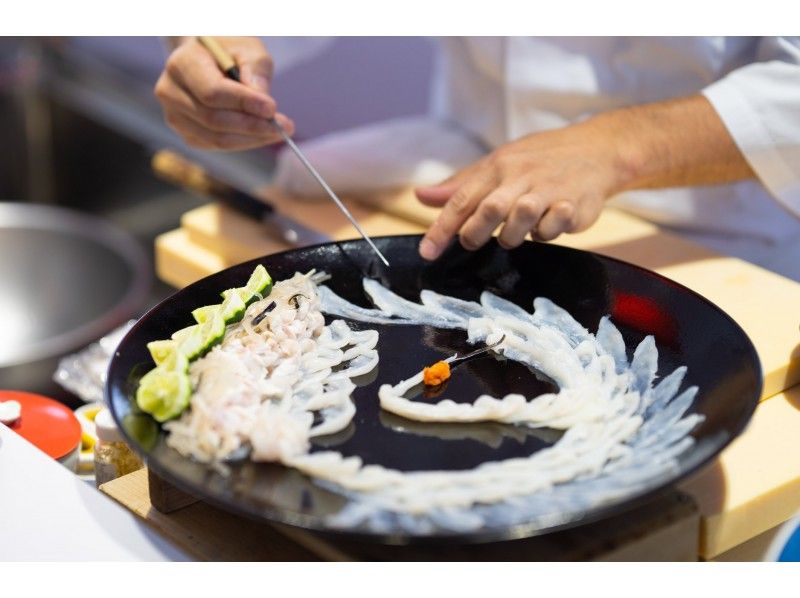 【山形・鶴岡】見て味わう♪ふぐ料理・職人の鮮やかな手さばきと盛り付けで、ふぐを味わう@加茂水族館
