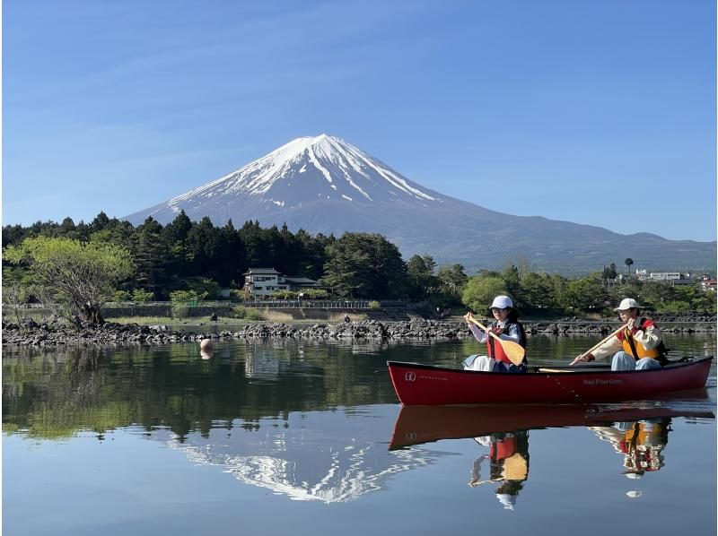 [Yamanashi Prefecture, Lake Kawaguchi] Early morning canoeing experience, 90-minute course, outdoor play avoiding the Three Cs! A canoe walk on the lake & a trip to make memories of summer vacation For group and family tripsの紹介画像