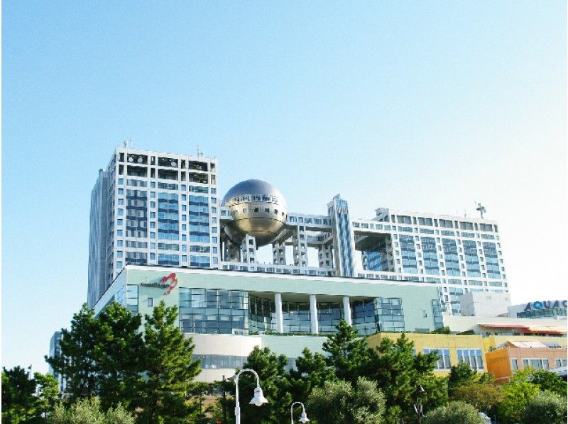 気分はまるでアナウンサー!6大テレビ局めぐりバスツアー~にぎわう築地で楽しむ海鮮丼付~【14578】