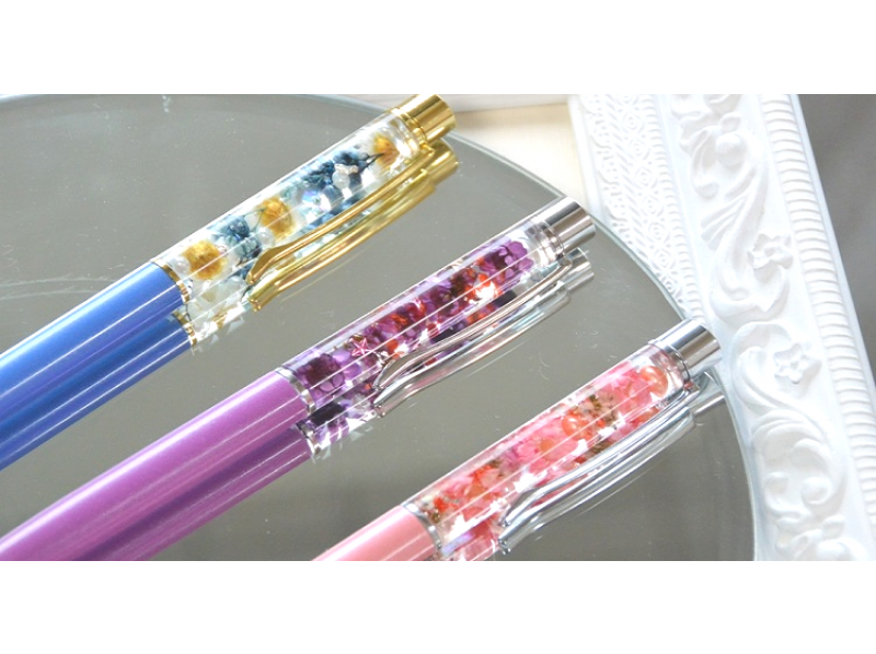 【東京・浅草】花材を自由に選べる♪自分だけのオリジナルハーバリウムボールペン手作り製作【23076】