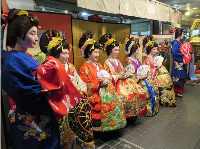 <区内最大級の祭>おいらん道中見学&ガイド付き大江戸歴史クルーズ【14750】