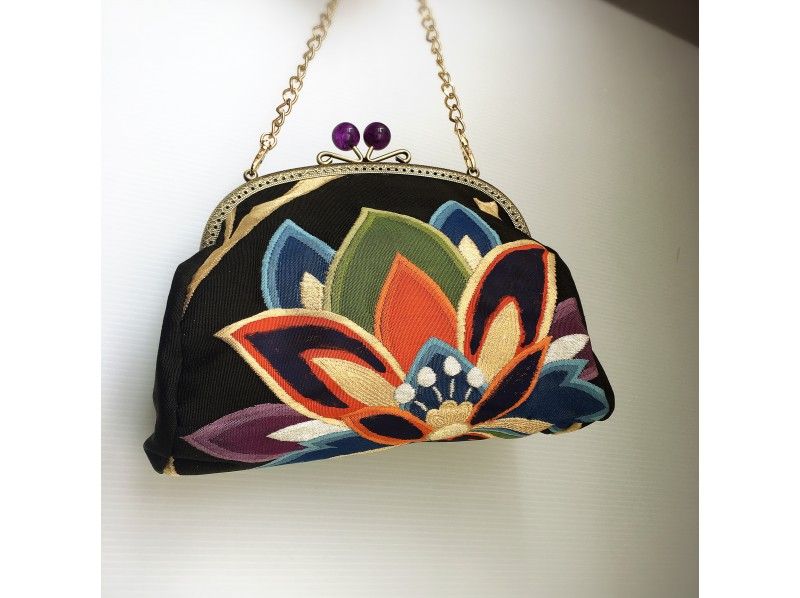 幸運を呼ぶ！日本の着物帯を使って作るがま口帯バッグ