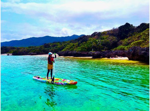 [Okinawa Ishigaki Island] Matarikuru ~ Zing with SUP with a superb view of Kabira Bay ♪ Beginners are welcome! Snorkel set, photography service!の画像