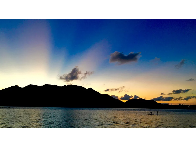 [冲绳石垣岛]从秘密地点享受星空和夜光藻的旅行夜光藻夜间SUP之旅♪の紹介画像