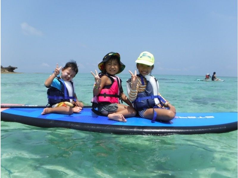 【美ら海水族館・今帰仁周辺】1組貸切！家族で楽しむファミリーSUP・思い出サポートツアー！写真付き
