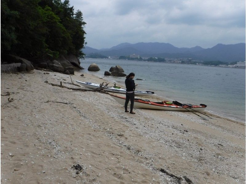 広島 宮島 宮島のプライベートビーチでcafeタイム 浜で食べたいスイーツを持って行こう アクティビティジャパン