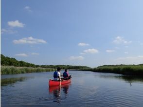 北海道・美々川】カナディアンカヌーで行く美々川体験ツアー｜お気軽75分コース｜新千歳空港から10分無料送迎有 | アクティビティジャパン