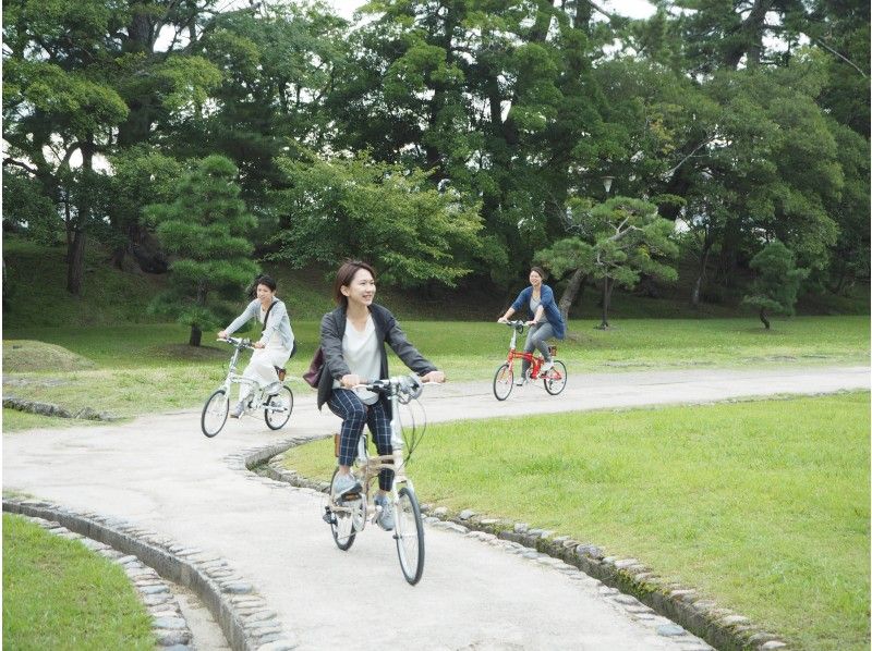 【島根・松江】地元ガイドが城下町をご案内！電動自転車で街を走る、水の都　松江サイクリングガイドツアー