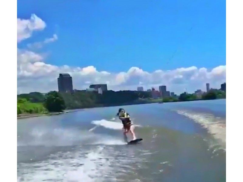 【東京・千葉・江戸川】初心者も楽しめる♪ ウェイクボード体験