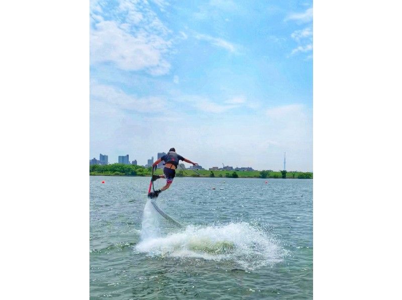 【東京・千葉・江戸川】水圧で空中スケボー!ホバーボード体験!