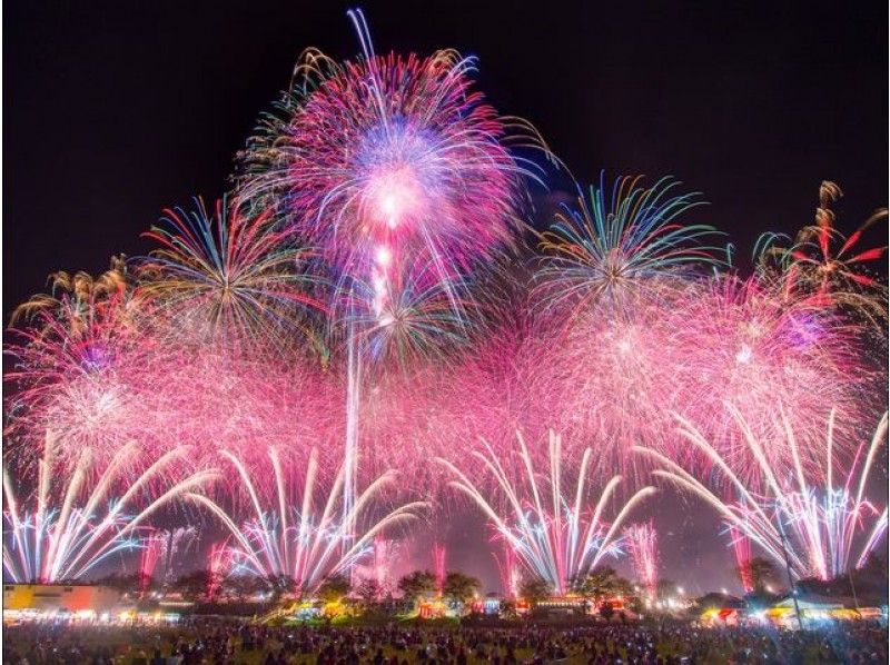【新宿・池袋経由便】選べる出発地！第88回土浦全国花火競技大会　桟敷席観賞バスツアー　【14943】