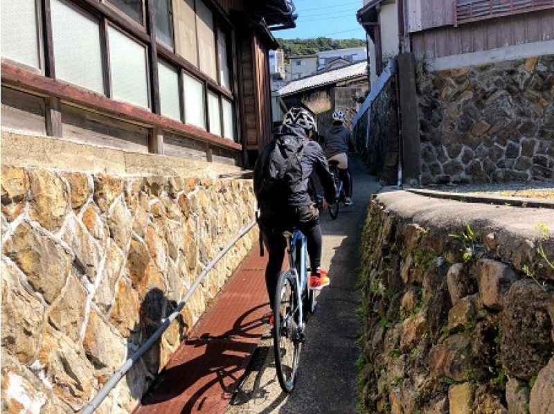 【和歌山県・白浜】白浜路地裏探検ライド!ガイドしか知らない穴場をご案内~洞窟探検も!