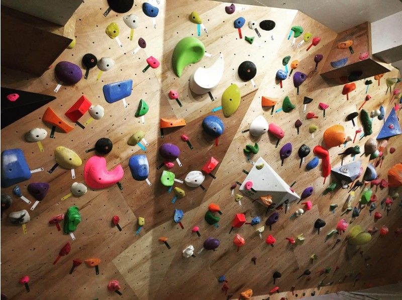 [Fukuoka ・ Fukuoka-Shi] With first instruction! Anyone can feel free Bouldering Experience ♪の紹介画像