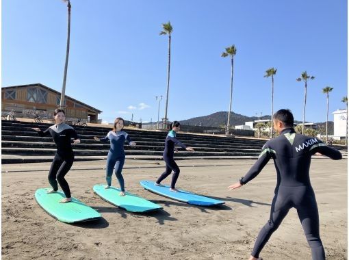 [Miyazaki Qingdao] 1 minute walk to the sea! Empty-handed surfing experience course!の画像