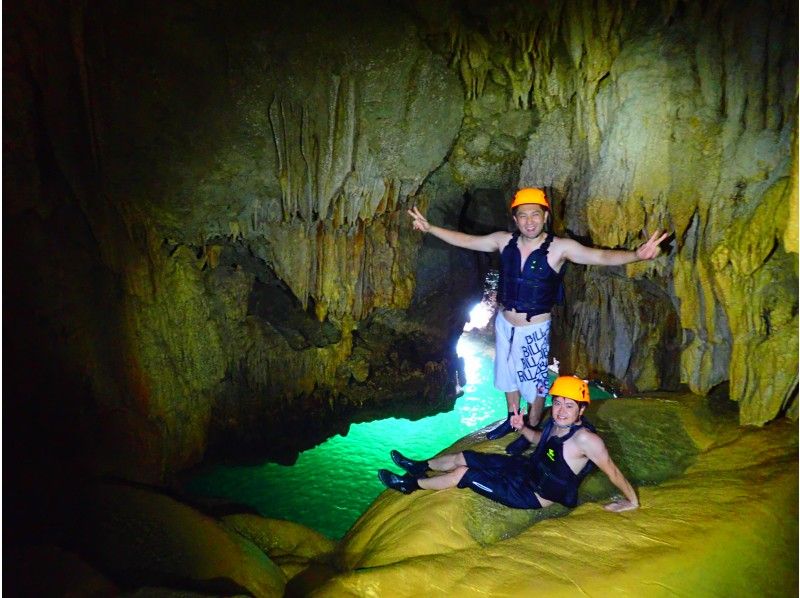【沖縄・宮古島】神秘の“竜宮城”！パンプキン鍾乳洞探検（ケイビング）【写真データ無料】