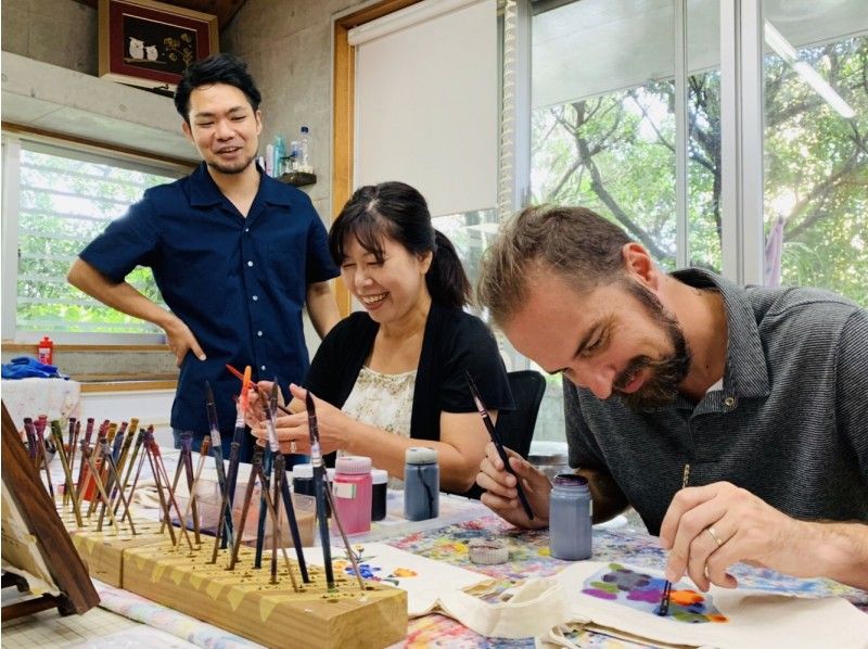 【ココだけしかできない体験！】紅型職人が直接指導！・染めも！型彫も行います！「紅型職人体験」
