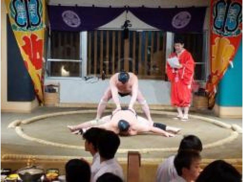 元力士による「しょっきり」パフォーマンス見学＆土俵がある両国花の舞にてちゃんこのお食事【15096】
