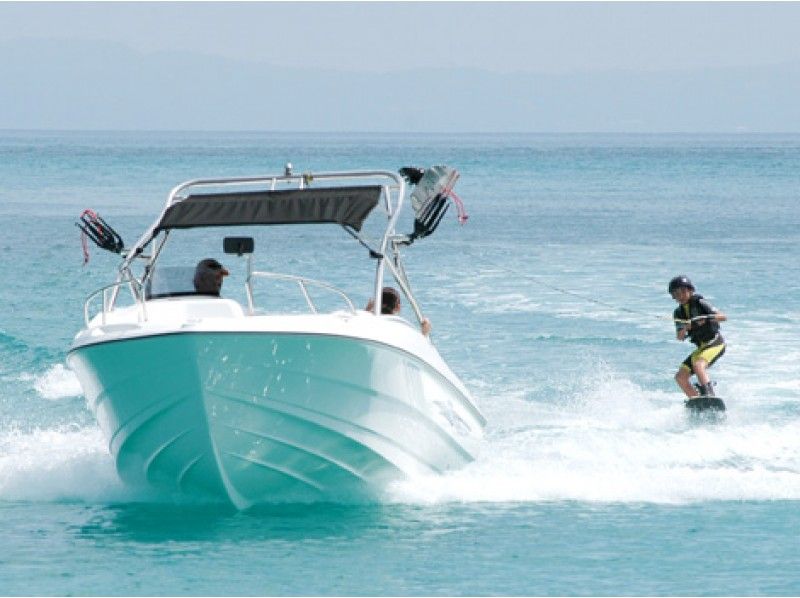 【沖縄・宜野湾】トーイングボート貸切・トーイング無料、チービシシュノーケリング海満喫・午後プラン!