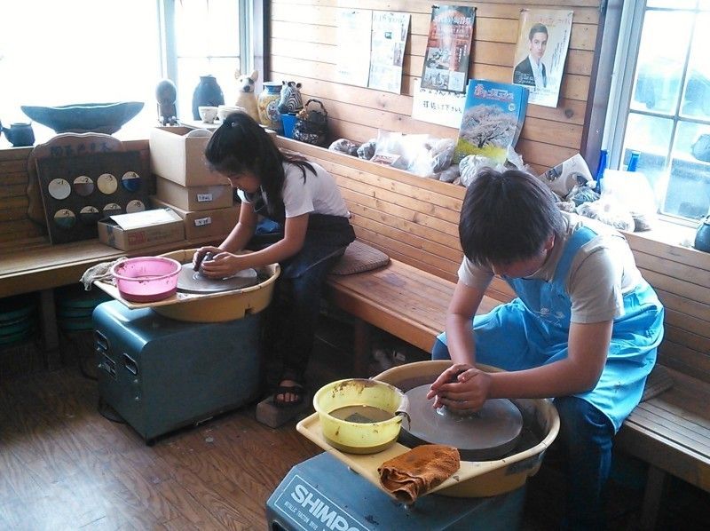 【埼玉県・陶芸体験】時間を気にせず楽しめるフリータイム制！電動ろくろor手びねり陶芸体験のコピー