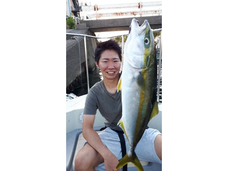 初心者、女性歓迎!青物便(ブリ、ワラサ、イナダ、大サバ) 貸切り船!釣った魚を食べれるお店も紹介可