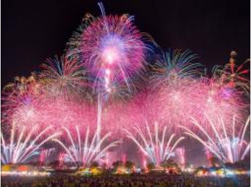 【新宿・池袋経由便】選べる出発地！「第88回土浦全国花火競技大会」自由見物バスツアー【15214】