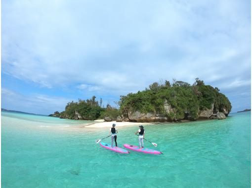 【恩納村/約3時間】SUPで行く!!大人のための無人島シュノーケルツアー♪さんご礁の楽園へ！の画像