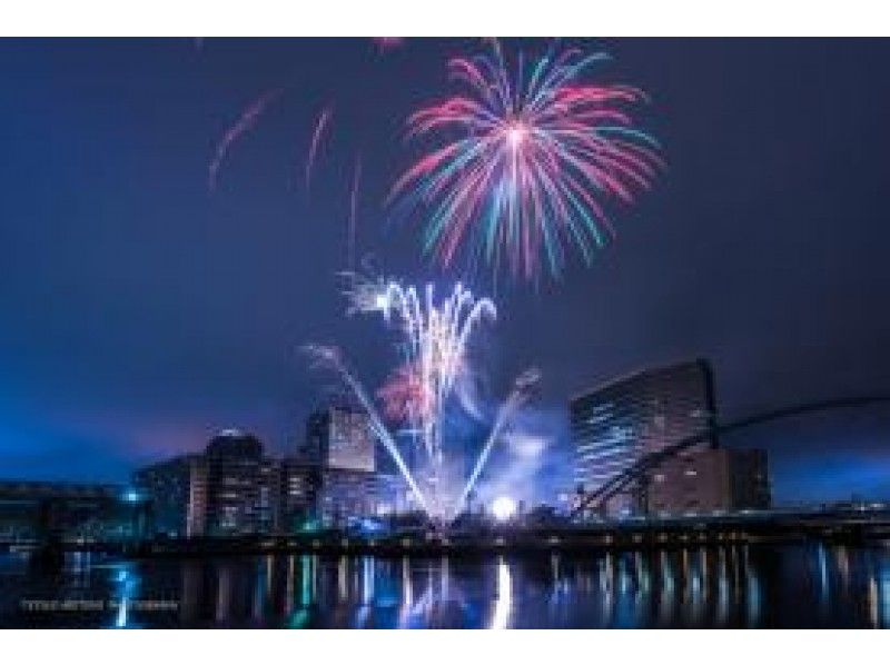 WEB限定！品川花火特設席観覧＆ロマンチックな夕焼け！豪華客船シンフォニークルーズ【P015240】