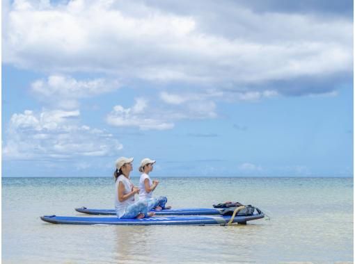 [Ishigaki Island] Ishigaki Blue x SUP yoga experience! Completely private system with one group reserved per day! Private reservation & photo gift & herbal tea included★の画像