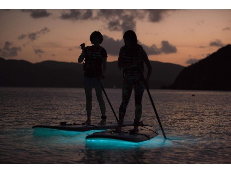 【奄美大島・SUP】光るSUPで出かけよう!ナイトSUPツアー