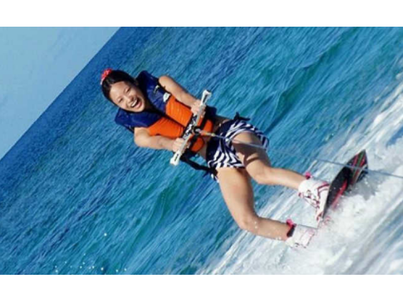 【沖縄・宮古島】初心者向け!遊びに本気!ウェイクボードトーイング&スクール!