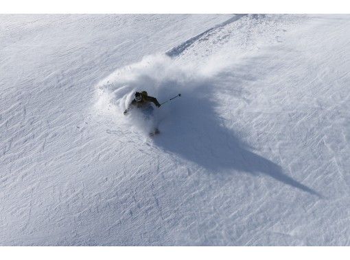 [Best powder in Tohoku/ Hachimantai] 1DAY CAT Ride Tour (Ski & snowboard)の画像