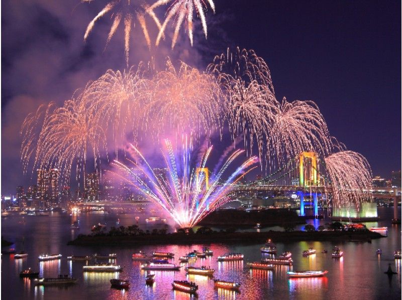 関東最大級！東京光の大祭典イルミネーション＆お台場レインボー花火観覧クルーズ【15337】