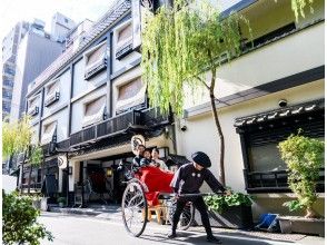 [Tokyo Asakusa] Enjoy Asakusa in your free time! Rickshaw ride experience (15 minutes course)