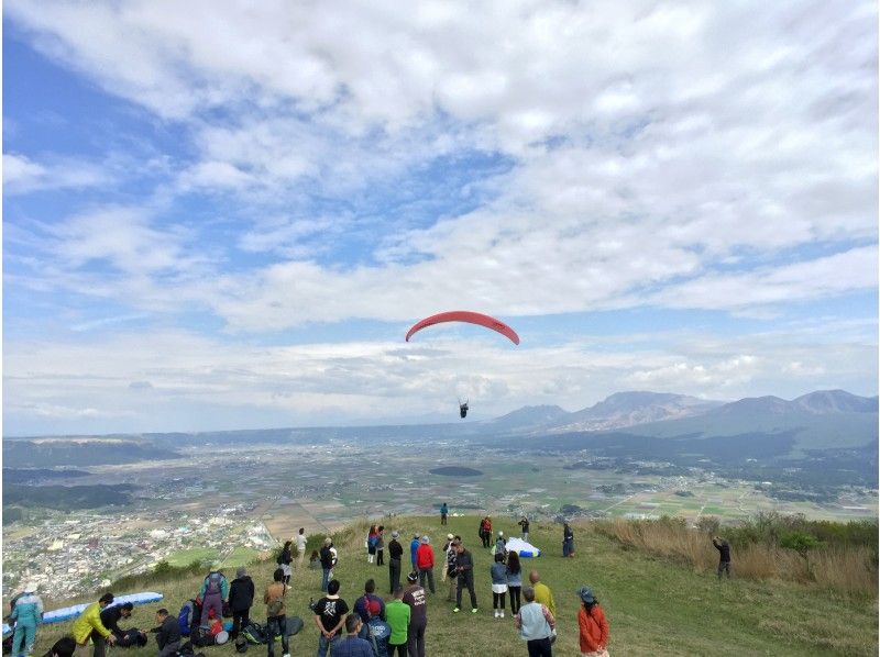 絶景阿蘇450mパラグライダー２人乗り操縦体験