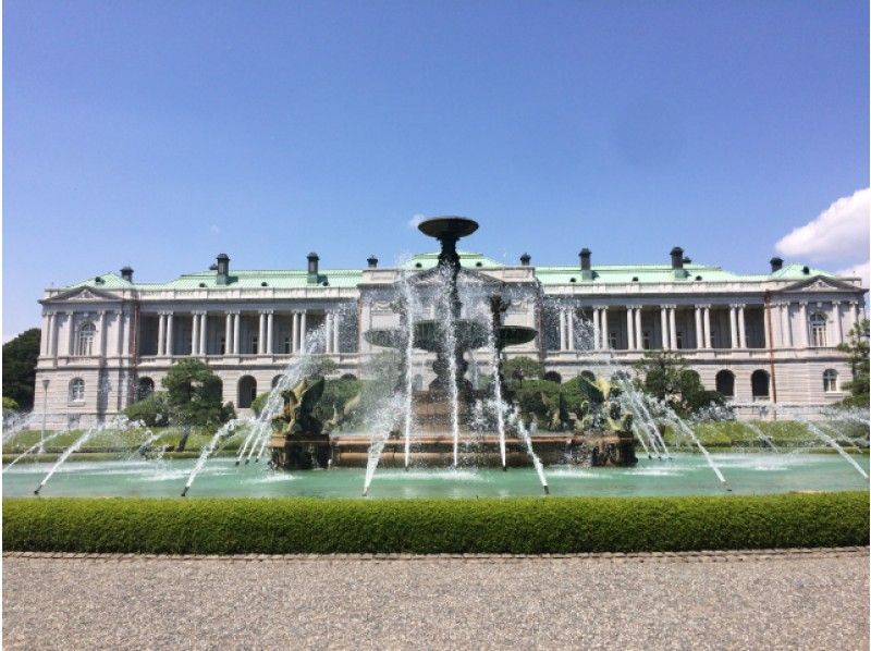 皇居・大嘗宮一般公開＆迎賓館赤坂離宮と大田黒公園紅葉ライトアップ見学バスツアー【15540】