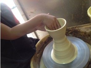 [Hyogo/ Amagasaki] 2 minutes on foot from the station! Porcelain wedding plan for the 20th Year of marriage! Ceramic art experience (6 electric potter's wheel courses)