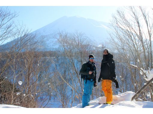 ≪Niseko Snowshoe Tour≫ To Lake Half Moon at the foot of Mt. Yotei. Let's enjoy the great nature of Niseko by walking through the pure white forest covered in deep snow! !の画像