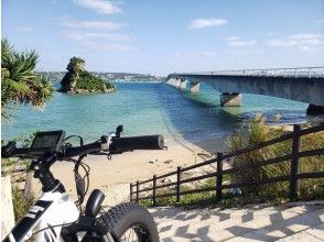 電動アシスト付き自転車（E-バイク）で行く古宇利大橋・屋我地島ツーリングの画像