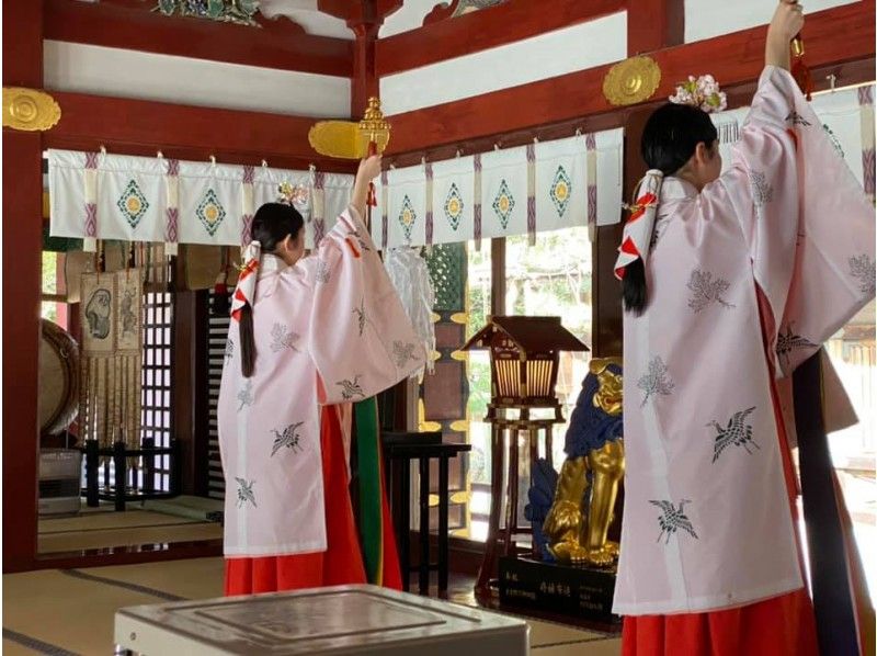 Essence of Shinto: Formal blessing at Shiogama Shrineの紹介画像