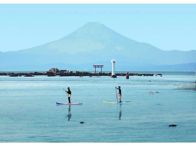 【神奈川・葉山】富士山を望みながら葉山でのSUP体験レッスン！清潔感のある古民家クラブハウス・更衣室・温水シャワー完備！の紹介画像