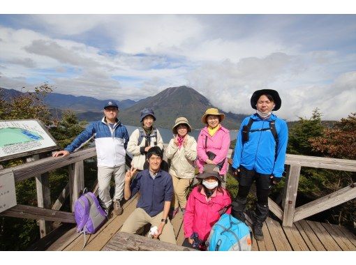 緑薫る奥日光の絶景を楽しむ！初夏の半月山トレッキング【栃木・奥日光】の画像