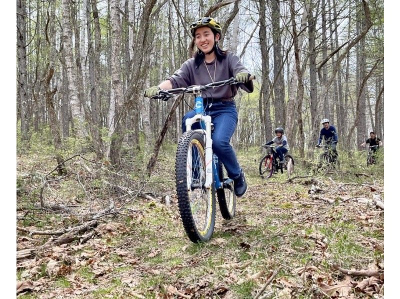 A special plan for a completely private trip! Almost no climbing! Early morning mountain biking experience for families, couples, friends, etc.の紹介画像