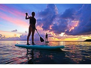 [Okinawa Oujima] "Only one group" Complete charter system ☆ Happy private tour! A sunset SUP experience on a remote island that can be reached by car, a photo gift of a high-quality camera!