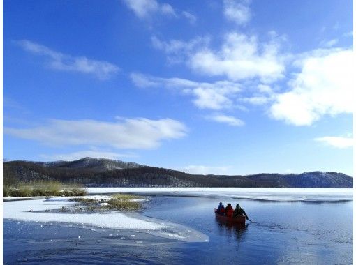 北海道 釧路湿原 冬の釧路湿原カヌー 塘路湖氷上ネイチャー体験 無料送迎付き アクティビティジャパン