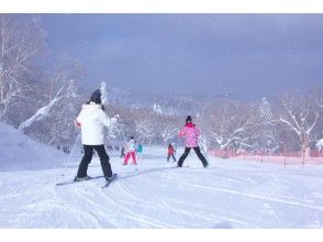 [Gunma/ Minakami] [Ski/snowboard classroom] <Super small class up to 4 people per class! / All day 4 hours> Complete reservation system! Business trip type! Beginners!の画像