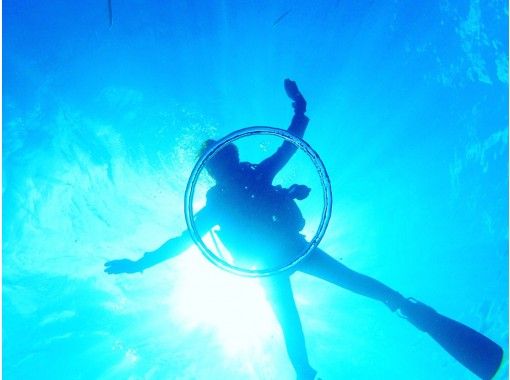 沖繩 [船樂趣潛水] 藍角洞窟/真榮田岬 [免費租借裝備]の画像