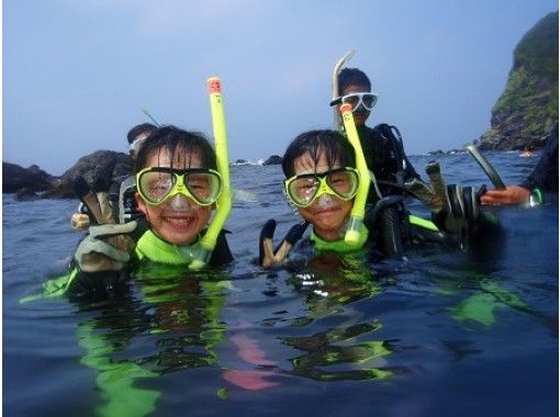 [Tokyo / Izu Oshima] Enjoy the sea one-on-one! Diving that you can enjoy with confidence even for the first time! OK from 10 years old!の画像