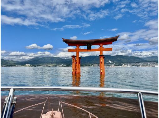 [ฮิโรชิม่า/มิยาจิมะ] การถ่ายภาพโดรนล่องเรือมิยาจิมะ (รวม 35,000 เยน + α) ★สร้างความทรงจำพิเศษ《ออกเดินทางจากท่าเรือฮัทสึไคจิ》の画像