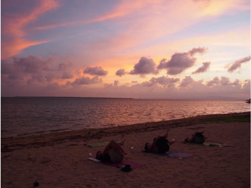 [โอกินาว่า / เกาะอิชิงากิ] SUNSET BEACH CABDLE YOGA (Sunset Beach Candle Yoga)の紹介画像
